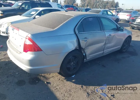 2010 Ford Fusion Se z USA, uszkodzony, nr VIN 3FAHP0HA1AR100952